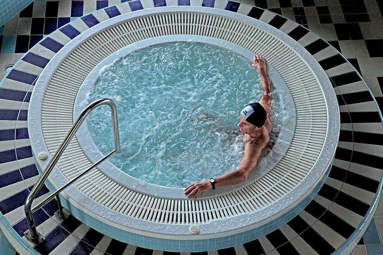 Jacuzzi, wanny z hydromasażem, sauny łagodzą bóle mięśni i mogą poprawiać odporność