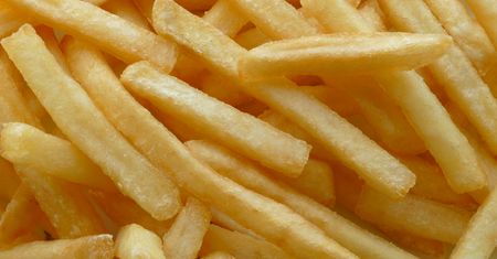 Sposób na najlepsze frytki. Wyjdą złociste i chrupiące