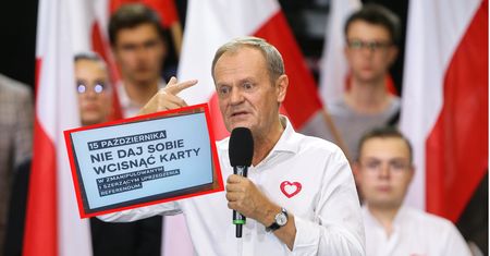 Niespotykane widoki w TVP. Spoty uderzające w PiS