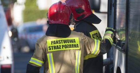Tragiczny pożar na Mazowszu. Pod gruzami może być starsza osoba
