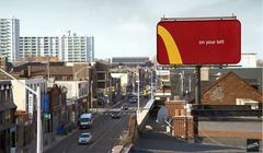 McDonald's w nowej kampanii outdoorowej radzi kierowcom, by "podążali za łukiem"