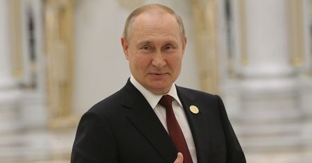 Putin poradził sobie z embargiem na ropę. Rosja eksportuje mniej, ale zarabia prawie tyle samo