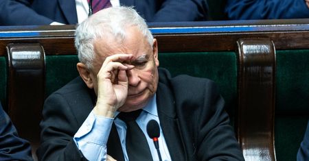 Przywitał Kaczyńskiego na korytarzu. Zaskakująca odpowiedź