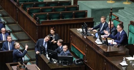Burzliwy dzień w Sejmie. Wotum zaufania dla Tuska i międzynarodowy skandal z Braunem