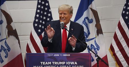 Donald Trump porównał się do Mony Lisy. Jego uzasadnienie budzi konsternację