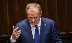 "Odebrałem meldunki". Tusk reaguje na atak na Iran