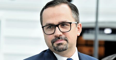 Polska nie dostanie pieniędzy z KPO? Horała: nie widzę takiej opcji