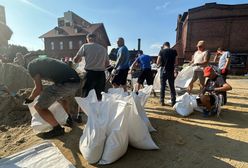 Fala powodziowa sunie przez Dolny Śląsk. "Trzy doby na nogach, ale nie poddamy się"