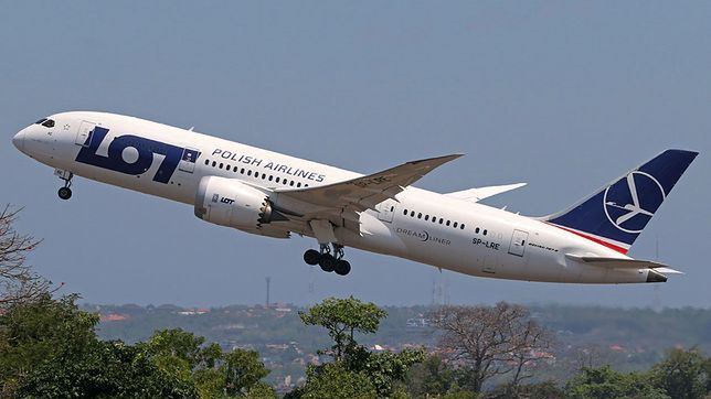 Nowe wytyczne na lotniskach powstały w oparciu o rekomendacje Głównego Inspektora Sanitarnego i międzynarodowych organizacji branżowych.