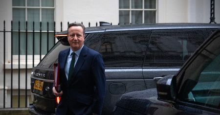 Radykalny krok. Cameron o "nieodwracalnym" porozumieniu pokojowym