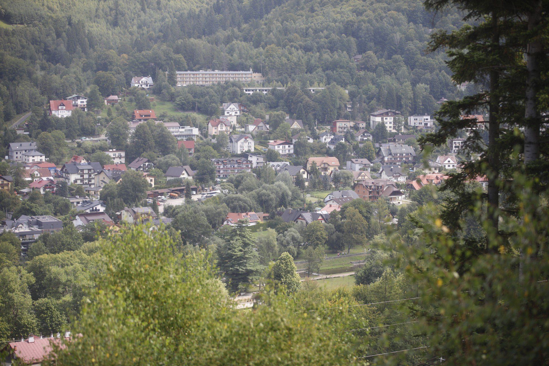 Kolej Skolnity w Wiśle - widok, który zachwyca o każdej porze roku
