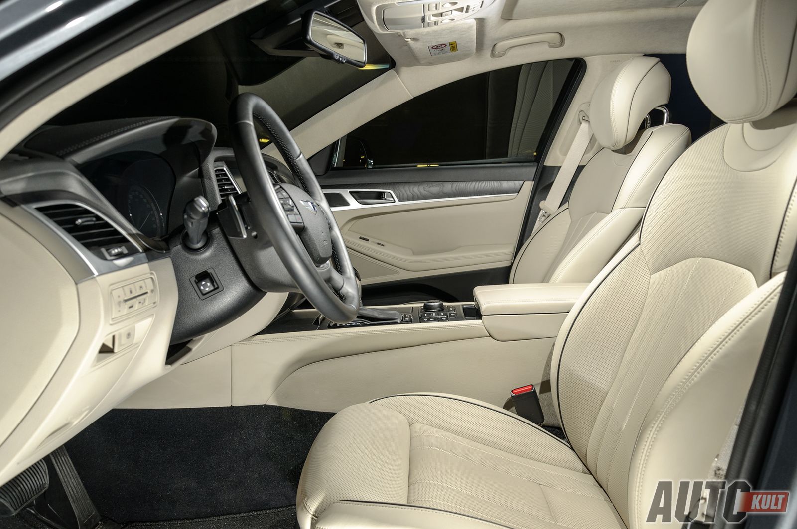 Hyundai Genesis 3,8 V6 - test [galeria] 23