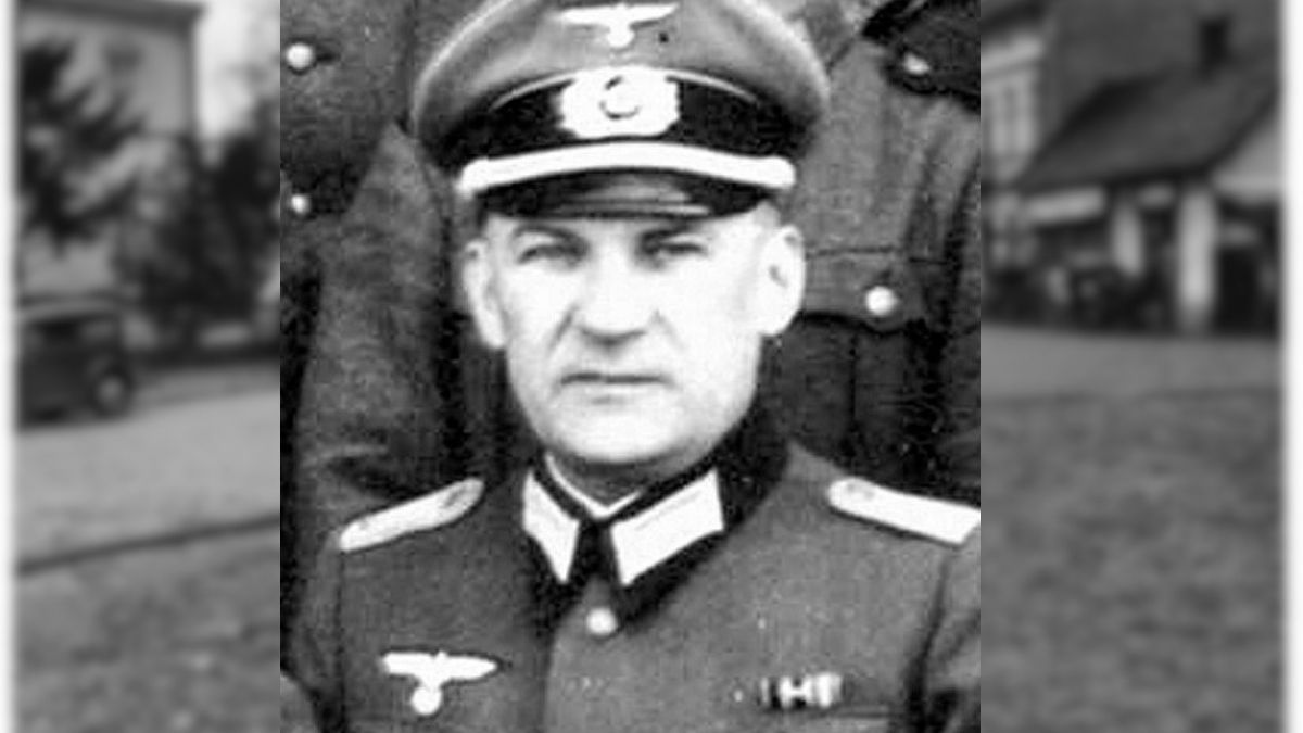 Albert Battel w 1942 roku. Niemiecki oficer, który chronił Żydów w Przemyślu.