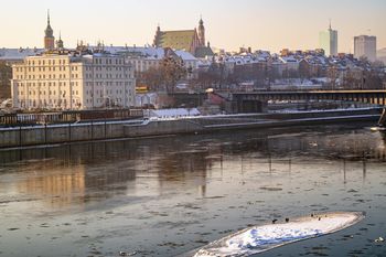 Pogoda w Warszawie. Prognoza na poniedziałek 26 stycznia. Chłodno, miejscami mgły i niskie ciśnienie