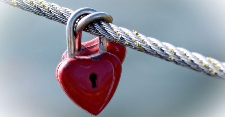 Jeden z głównych certyfikatów SSL właśnie wygasł. Fala awarii w internecie