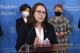 Nowa szefowa MF pakuje się na gorący stołek. Przed resortem najtrudniejszy czas od lat [OPINIA]