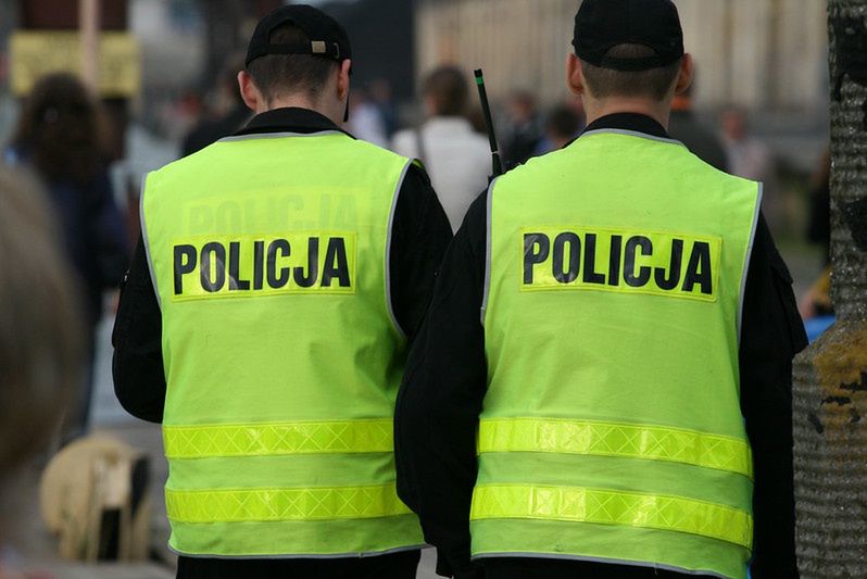 Włamanie na konto w portalu społecznościowym skończyło się kradzieżą