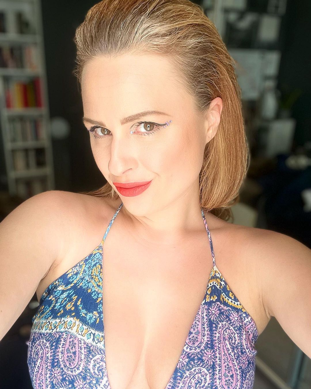 Kaja Paschalska stroi miny w bikini