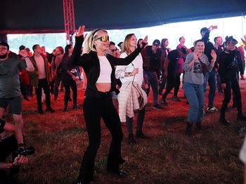 Tłumy na Audioriver w Łodzi! Zobaczcie, co dzieje się w miasteczku festiwalowym