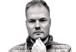 Lekarz Bartosz Fiałek wezwany do złożenia zeznań. Chodzi o jego słowa ws. szczepionki AstraZeneca