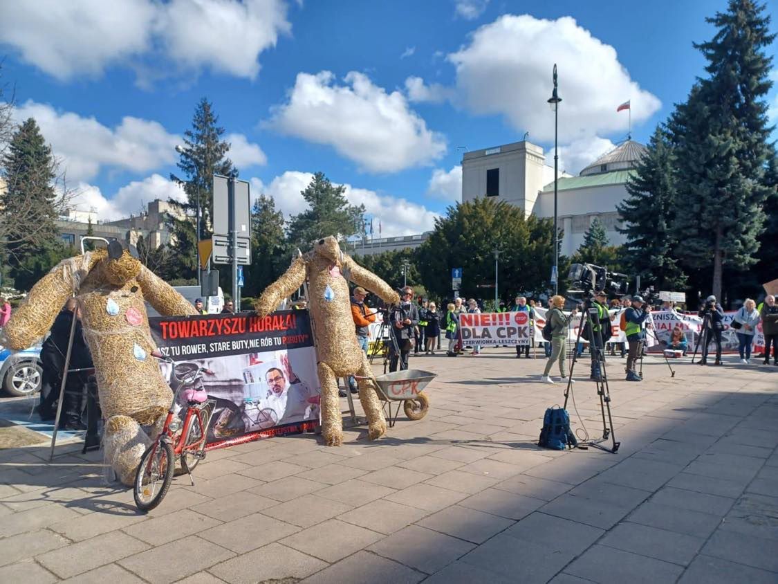 Mieszkańcy wielu gmin nie zgadzają się na budowę CPK