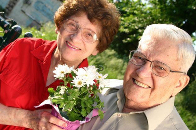 Babcia i dziadek. Laurka ze wspomnień