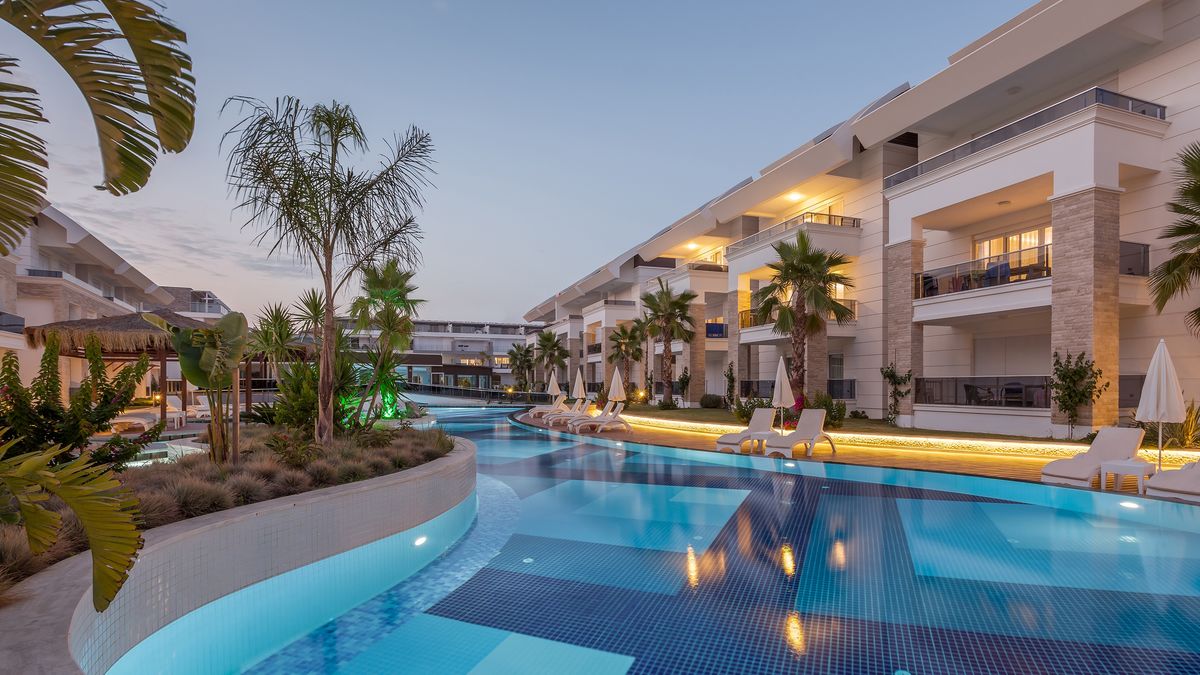 14-latek utopił się w hotelowym basenie (zdj. ilustracyjne)