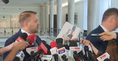 Awantura z Ozdobą, znów starcie na konferencji. Składają wniosek do prokuratury
