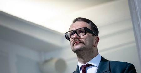 Poseł Łukasz Mejza jechał z prędkością 200 km/h. Odmówił przyjęcia mandatu