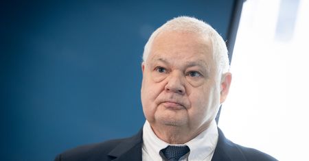 Nieoficjalnie: 16 mln zł na banery NBP. Tak Glapiński będzie się bronił przed krytyką?