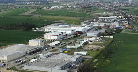 Dyscyplinarki za imprezę na nocnej zmianie w fabryce w Gostyniu. "Pracodawca stracił zaufanie do pracowników"