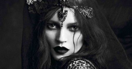 Mroczna Kate Moss... POZNAJECIE?