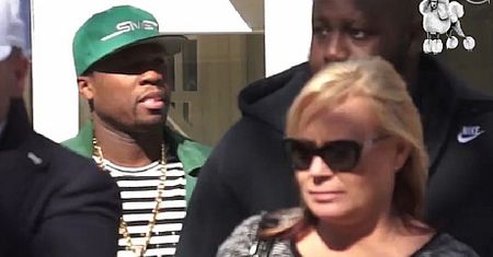 50 Cent wychodzi z restauracji!