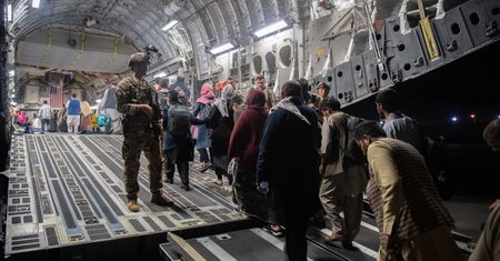 Afganistan. Talibowie chcą ograniczyć dostęp do lotniska