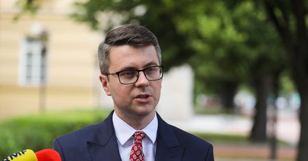 Rząd zmienia przepisy dotyczące stawiania wiatraków. Będą też zmiany w ustawie sankcyjnej