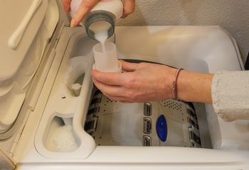 Nie płucz tego w płynie. Chemiczka ostrzega przed konsekwencjami
