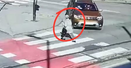 Wjechał w kobietę na pasach. Policja publikuje nagranie