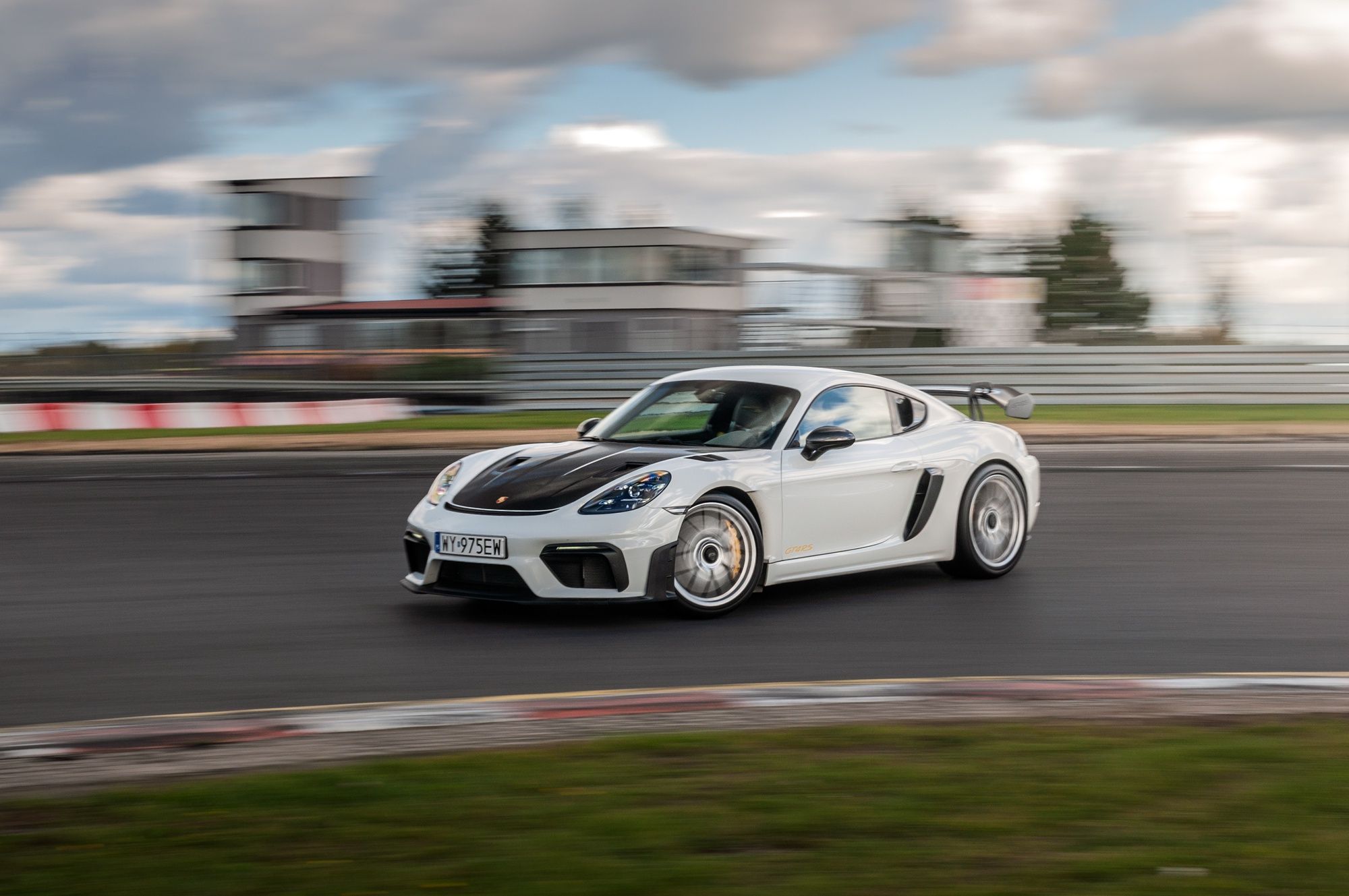 Porsche 718 Cayman GT4 RS (2025)