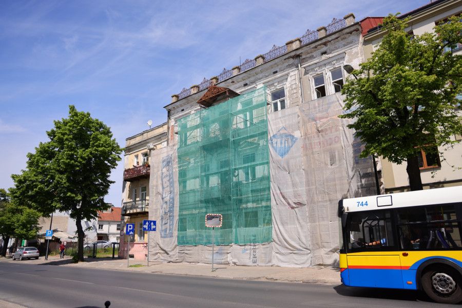 Kolejne mieszkania na start - rozpoczęto renowację kamienicy przy ul. Sienkiewicza