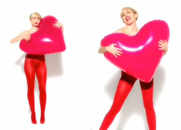 Miley TOPLESS w reklamie… rajstop! (WIDEO)