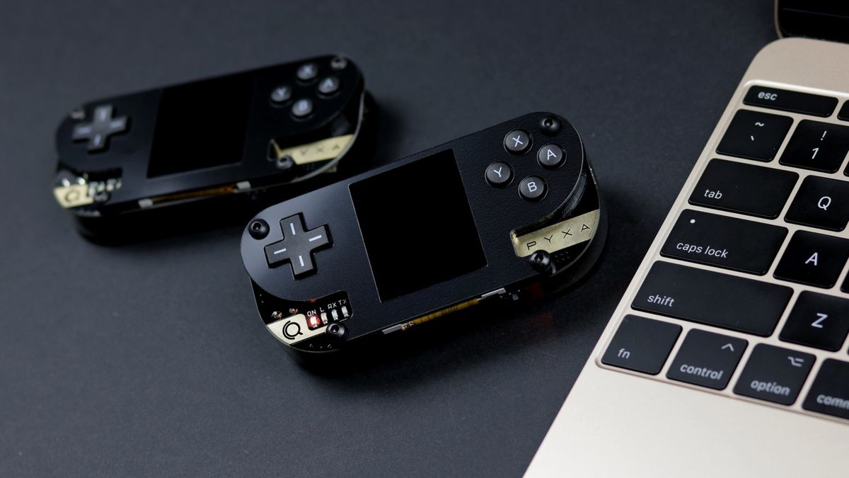 Pyxa – przenośna konsola do samodzielnego montażu 1