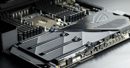 ASUS ROG Dominus Extreme - mocarna płyta pod 28-rdzeniowego Xeona W-3175X