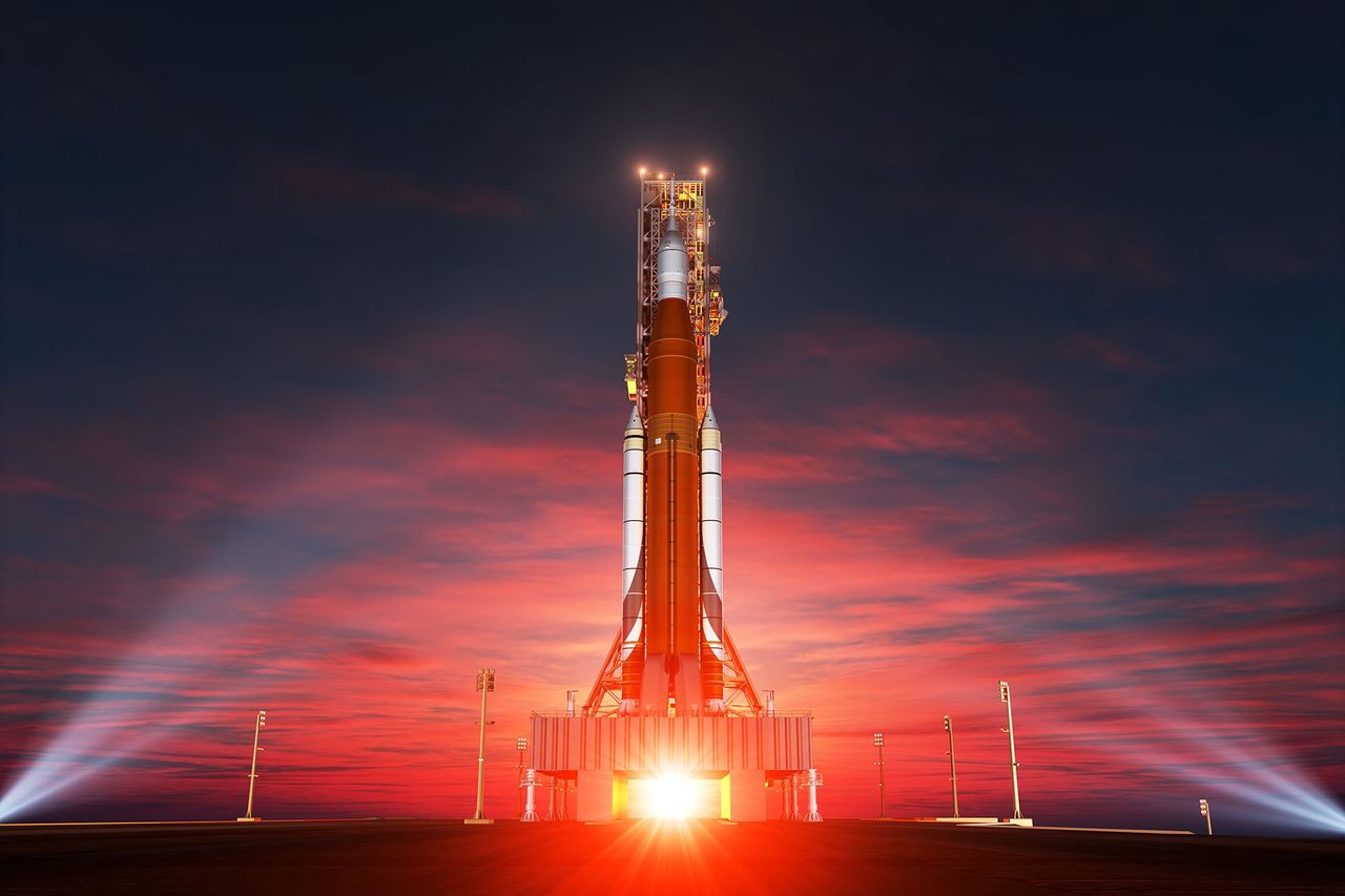 Kiedy wrócimy na Księżyc? Znamy datę startu Artemis 1 - Wizualizacja rakiety Space Launch System.