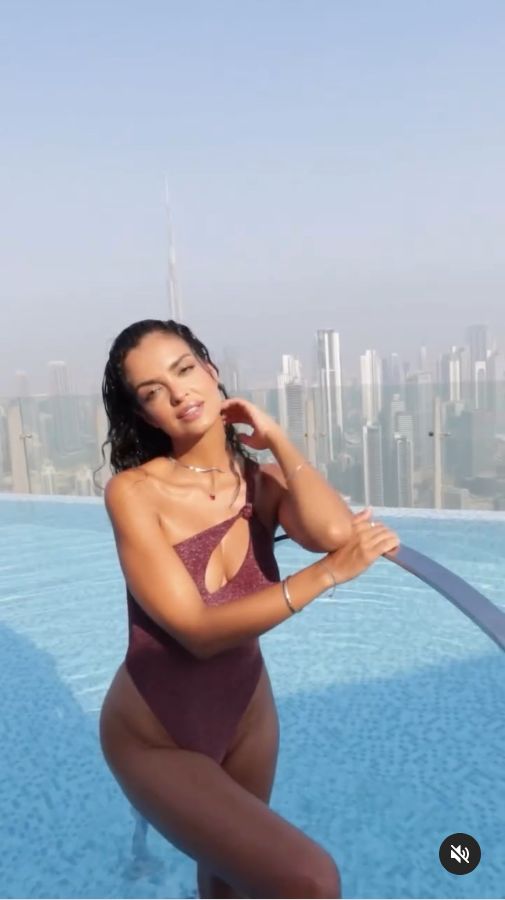 Klaudia El Dursi pozuje w Dubaju.