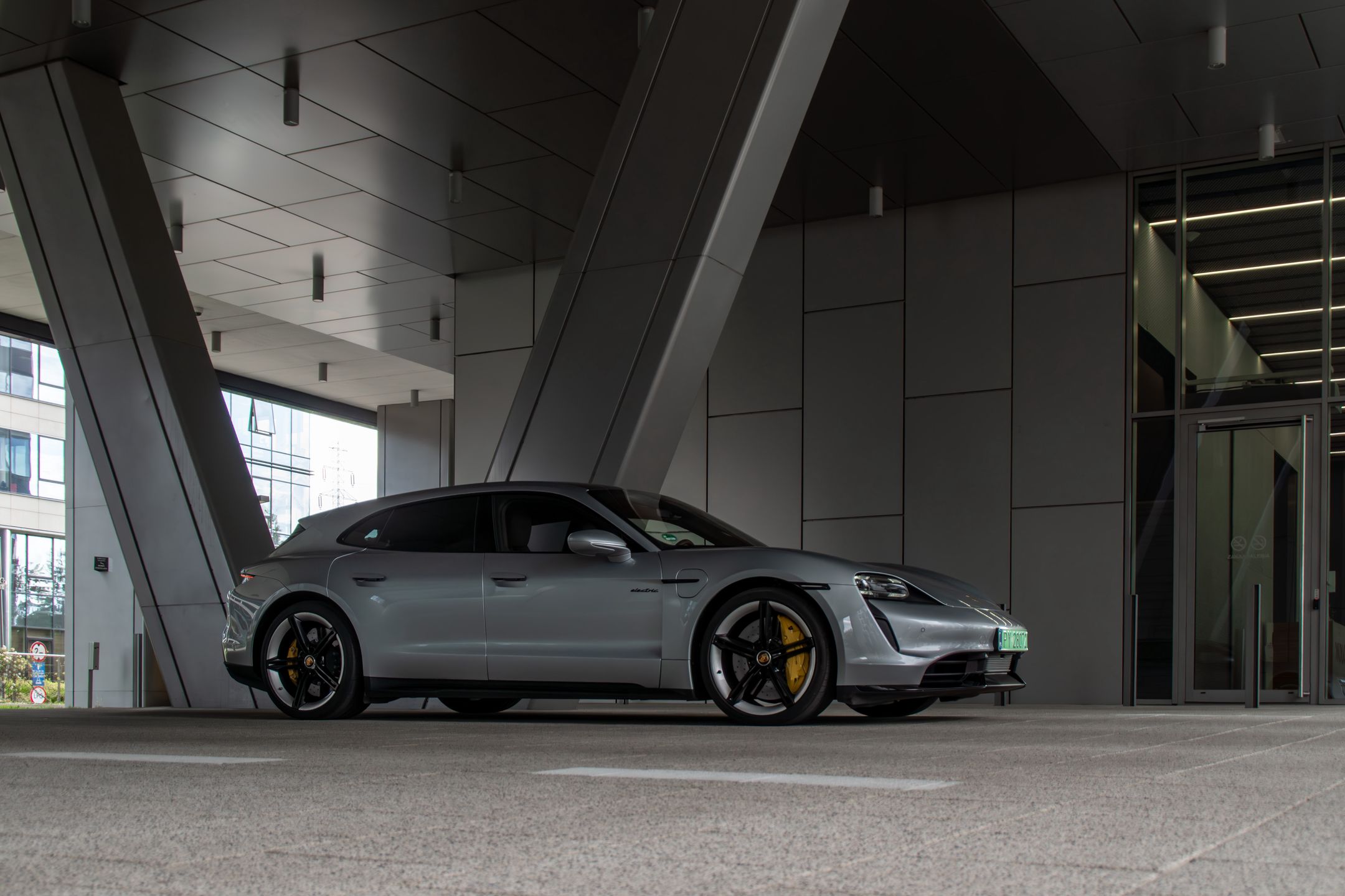 Porsche Taycan Turbo S Sport Turismo