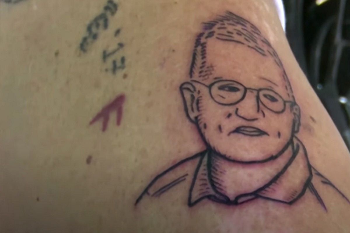 Szwedzi tatuują sobie portret 64-letniego epidemiologa