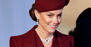 Księżna Kate z rodziną, cała w czerwieni. Tak prowadziła koncert kolęd