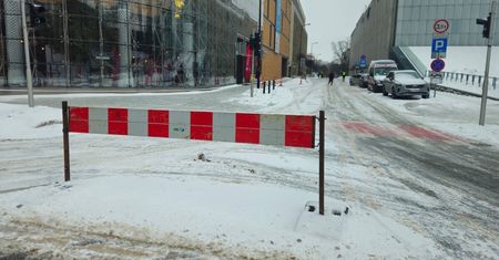 Uwaga kierowcy! Ul. Grottgera zamknięta. To przez największe wydarzenie branży lotniczej