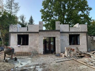 Dom parterowy czy piętrowy? O to czym się kierować przy wyborze projektu domu