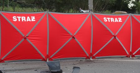 Motorowerzysta uderzył w audi, mężczyzna zmarł na miejscu